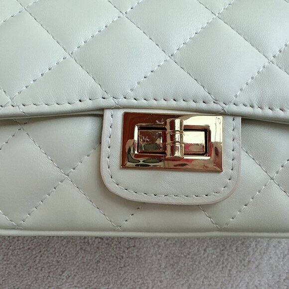 Simons Small Quilted Smooth Leather Bag in Ivory/Cream - Picture 4 of 11